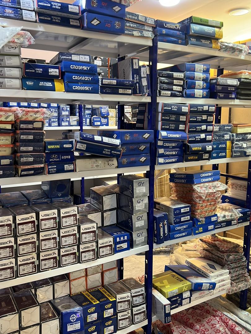 ملحقات وقطع غيار